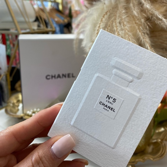 Chanel No. 5.  LEAU Chanel Paris - Picture 3 of 3